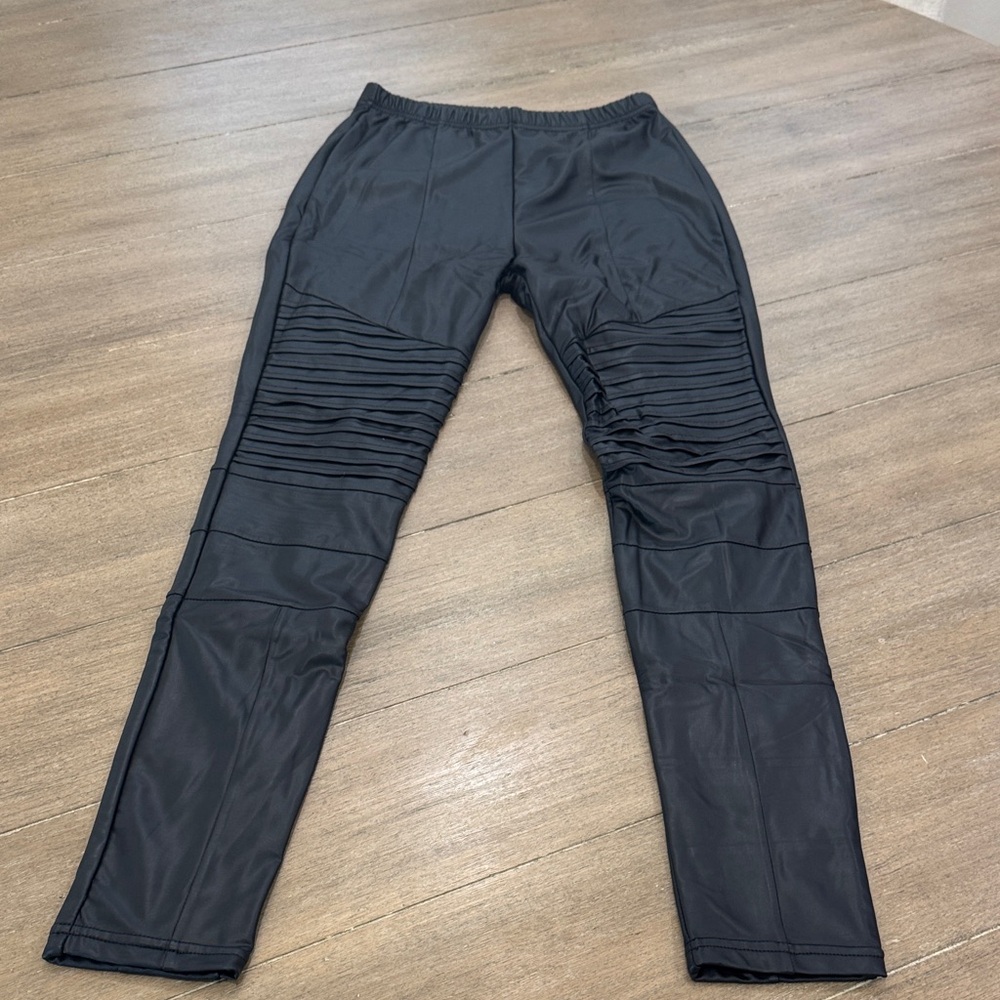 Lush Black Textured Faux Leather, Fleece lined Leggins